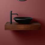 Axa Wild Umywalka stawiana na blat lub wpuszczana 45x45 cm z korkiem Click-clack Czarny mat 3009007+AF001507