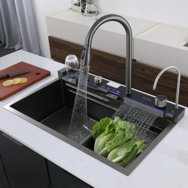 Zlewozmywaki z wodospadem