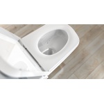 Tece TECEOne Miska WC wisząca bezkołnierzowa z funkcją myjącą z deską wolnoopadającą biała 9700200+9700600