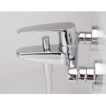 Tres Flat Bateria wannowa ścienna z zestawem natryskowym punktowym chrom 20417001